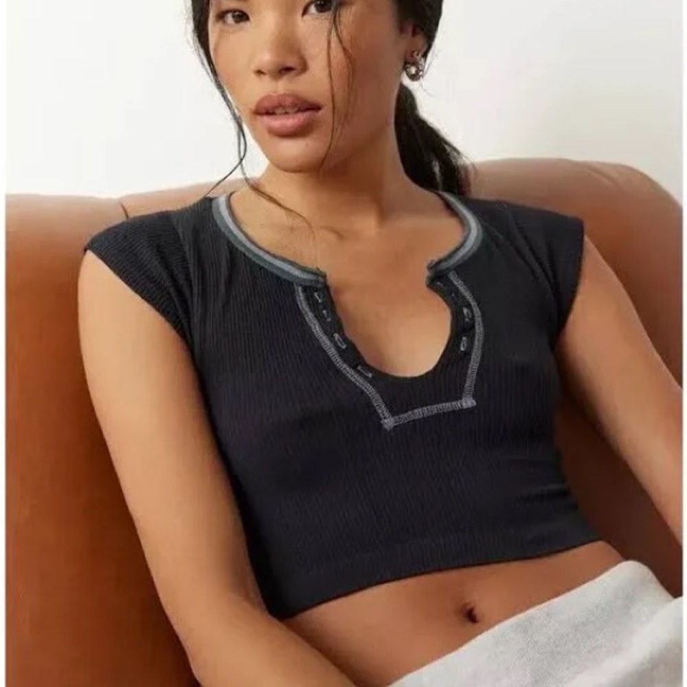 Urban Go For Gold Top!!